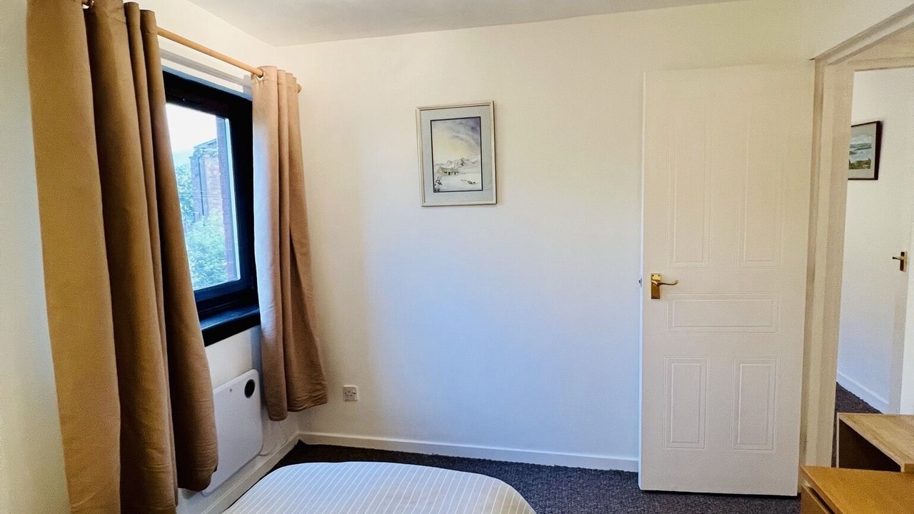 Photo of Bedroom in North Glasgow