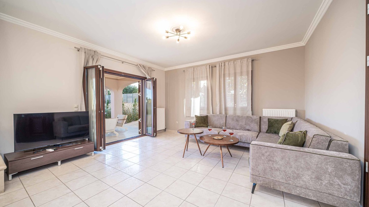 Photo of Livingroom in Thiramonas