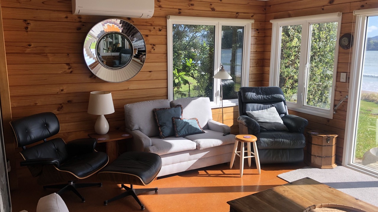 Photo of Livingroom in Oakura