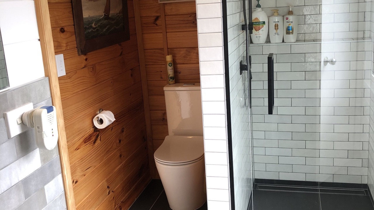 Photo of Bathroom in Oakura