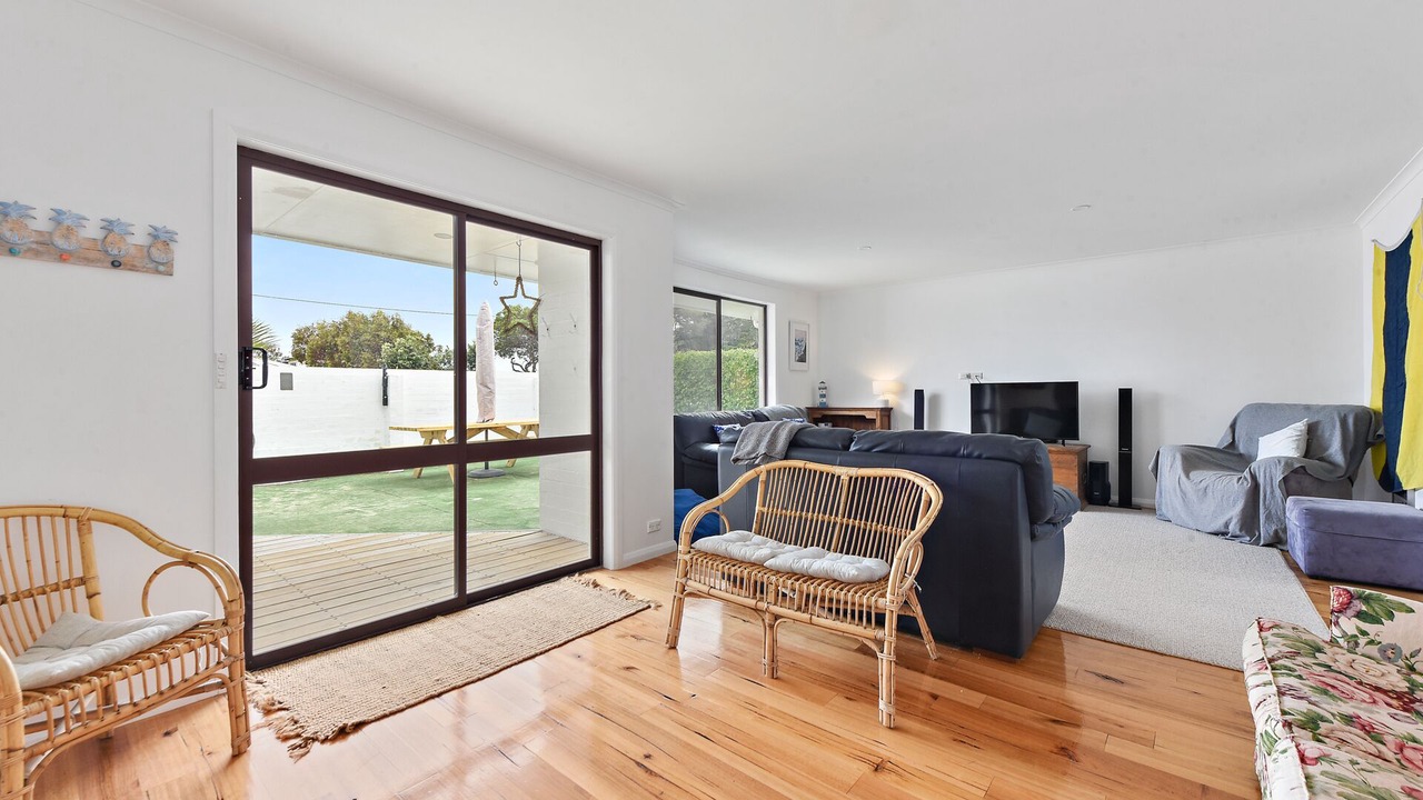 Photo of Livingroom in Low Head