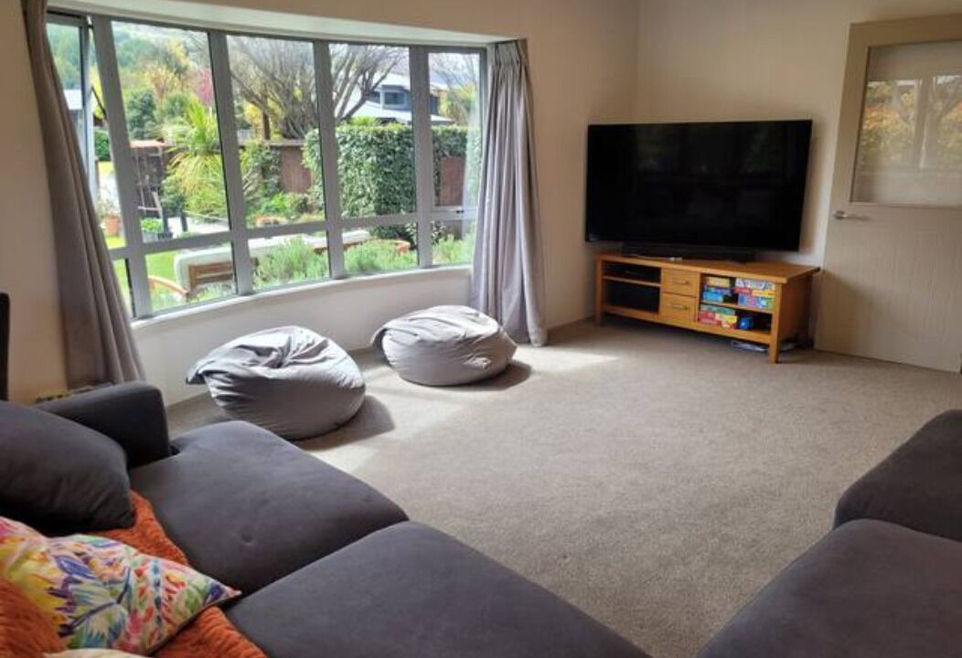 Photo of Livingroom in Arthur's Point