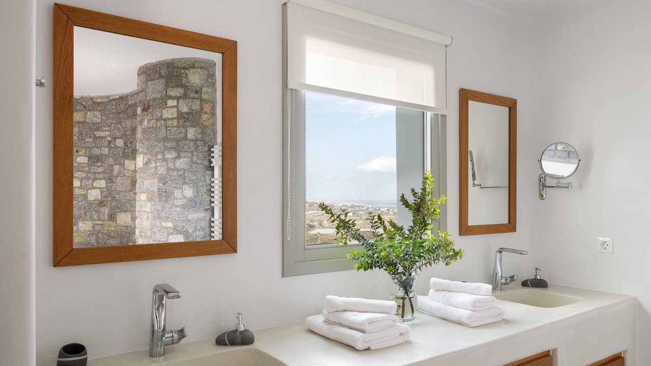 Photo of Bathroom in Plintri