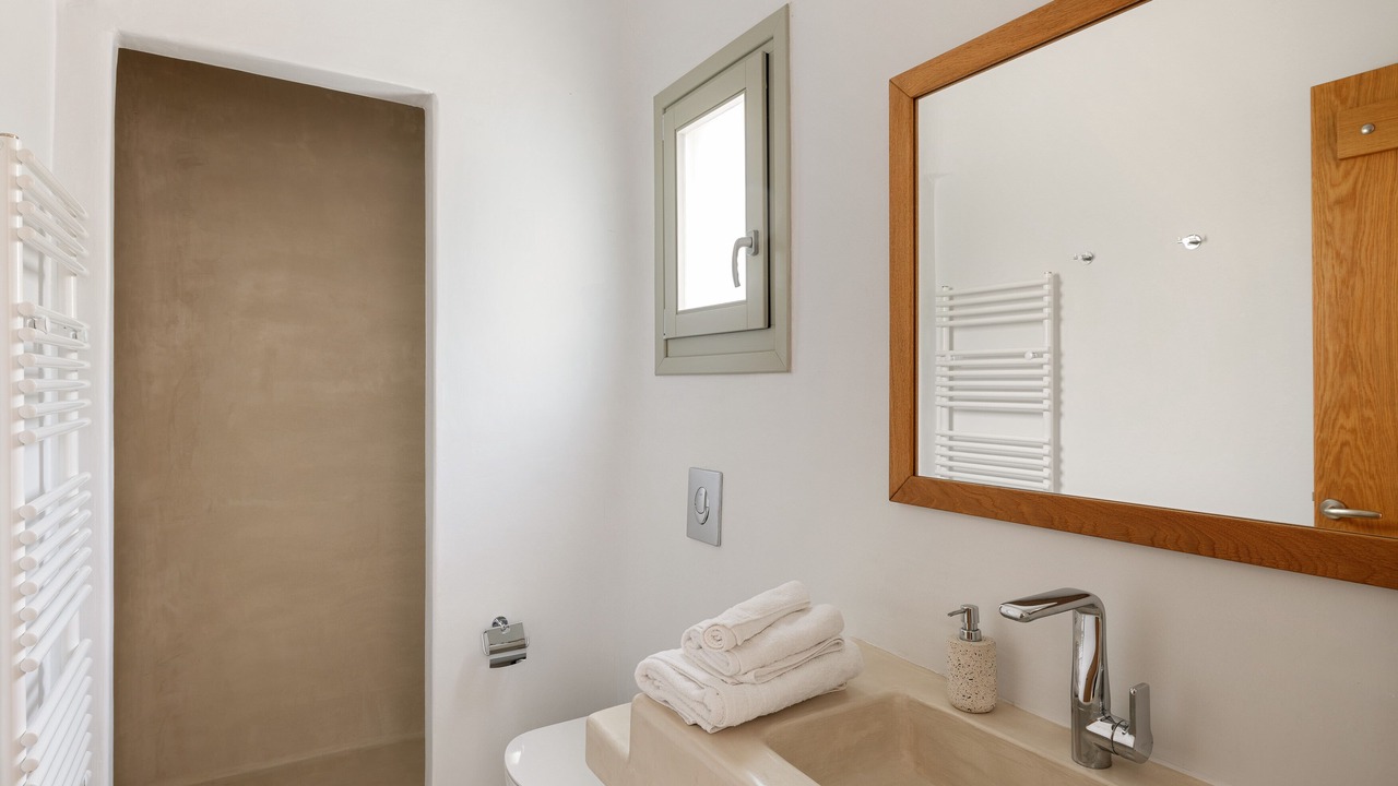 Photo of Bathroom in Plintri