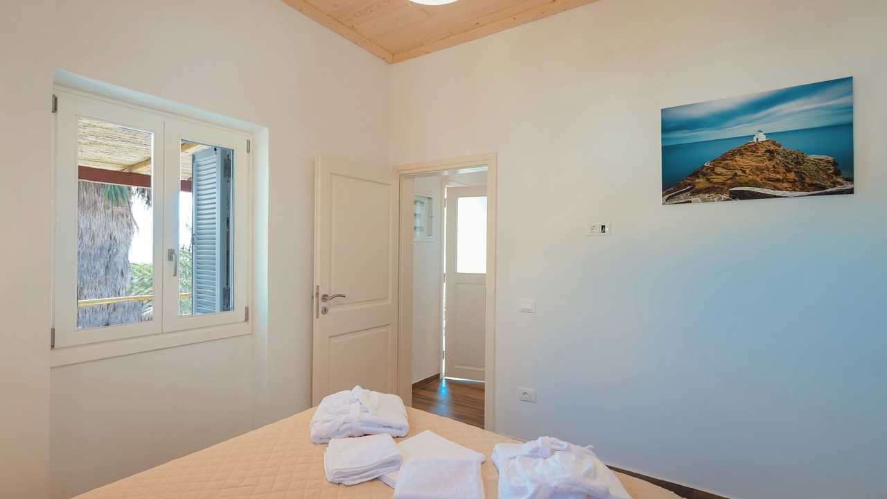 Photo of Bedroom in Platis Gialos
