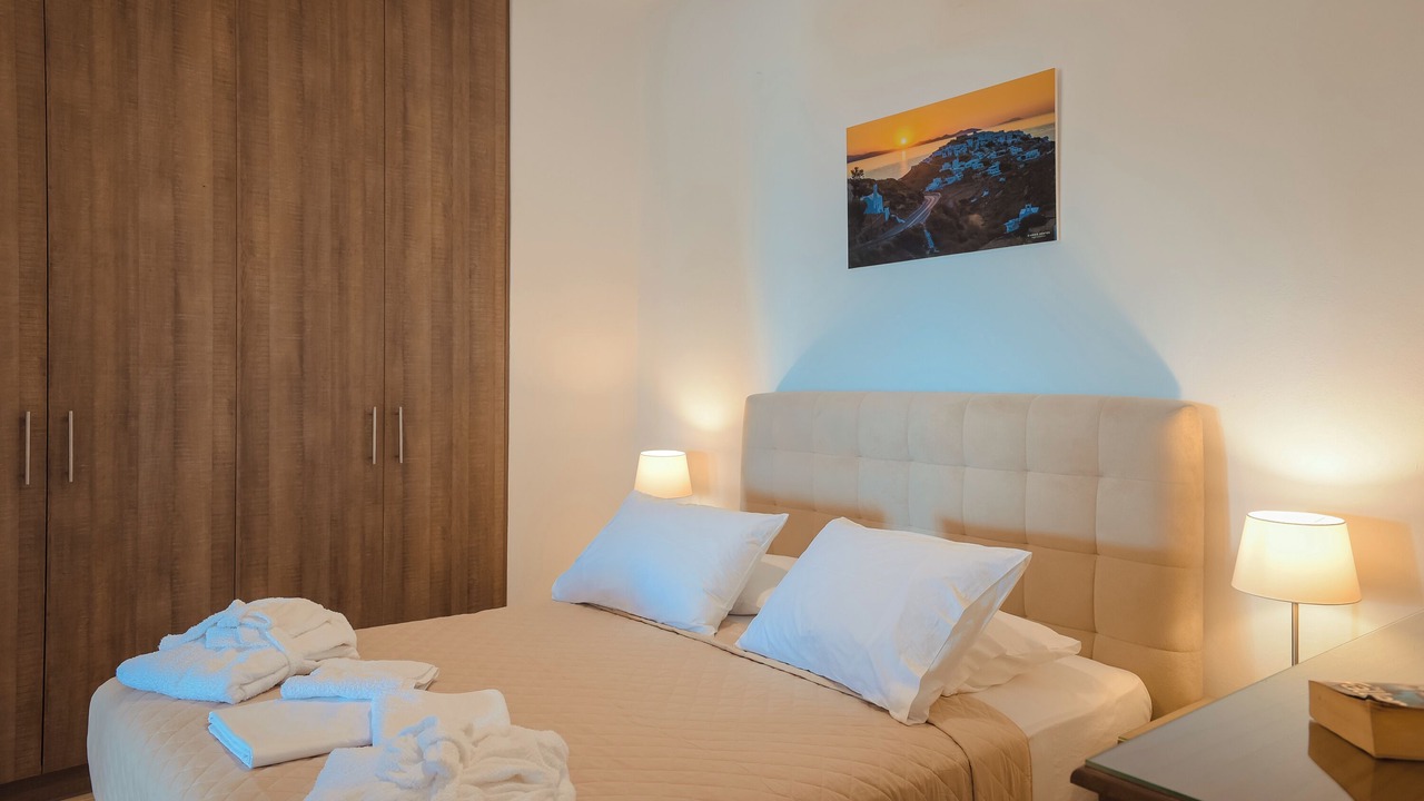 Photo of Bedroom in Platis Gialos