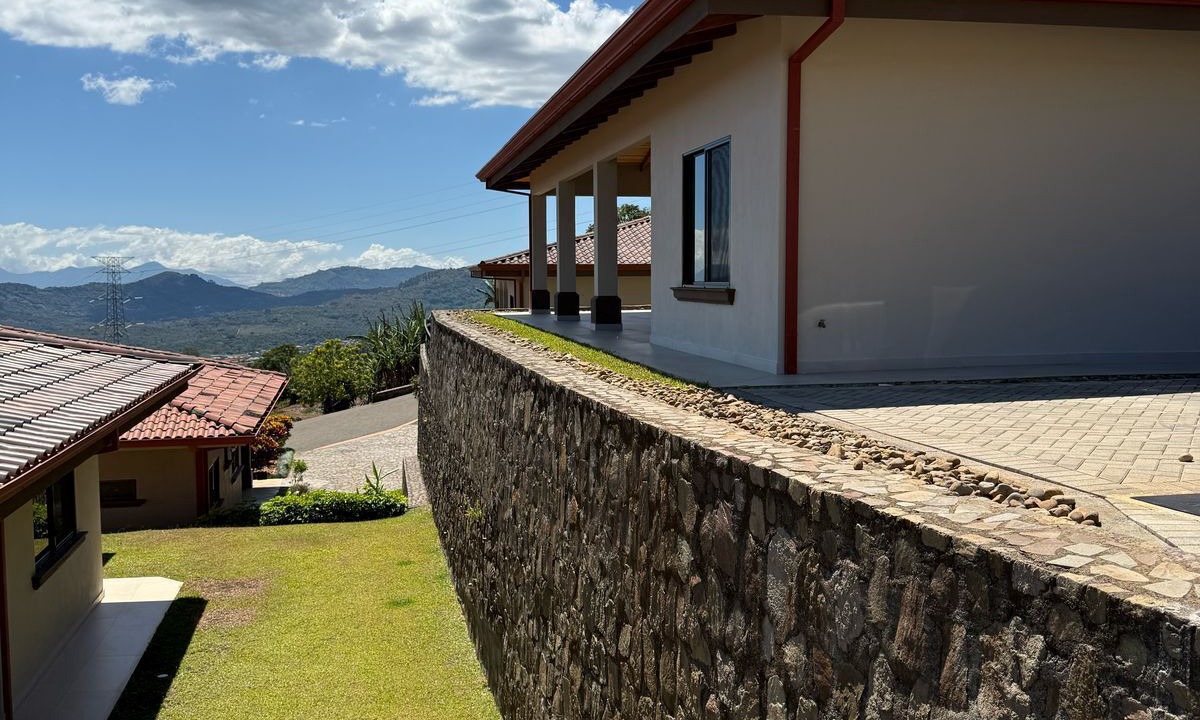 Photo of Outdoor in Naranjo