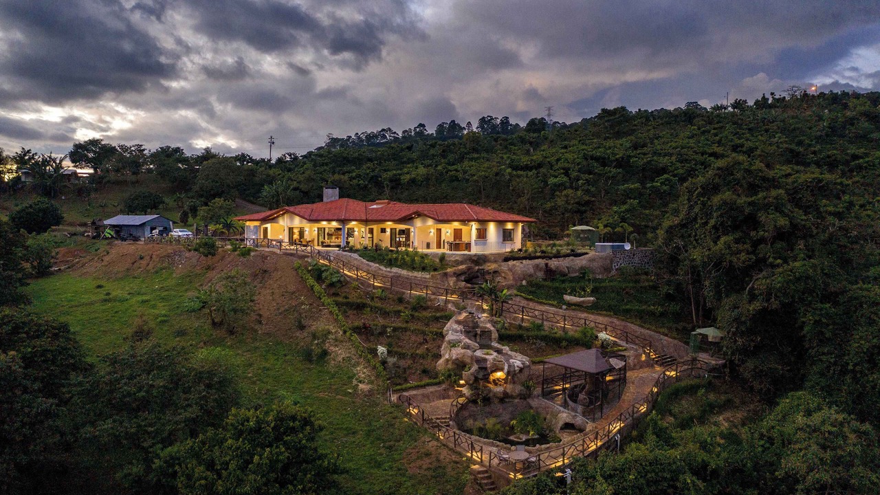 Photo of Outdoor in Naranjo