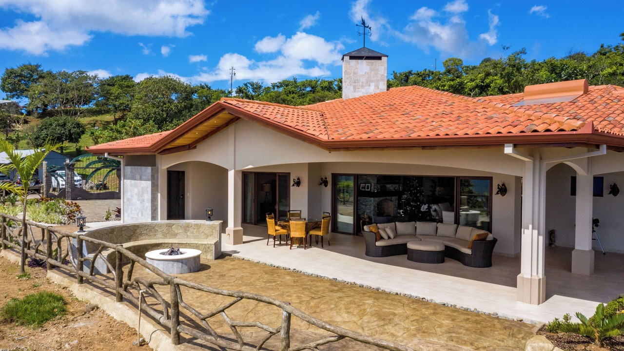 Photo of Patio Balcony in Naranjo