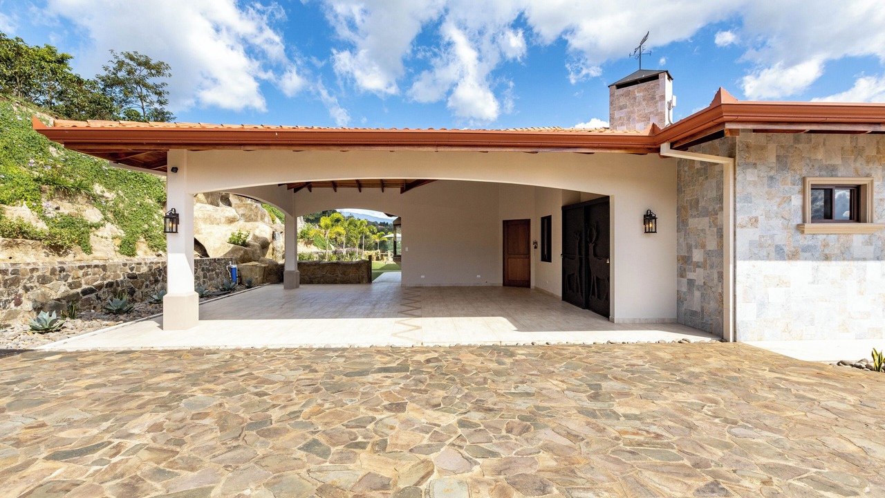 Photo of Outdoor in Naranjo