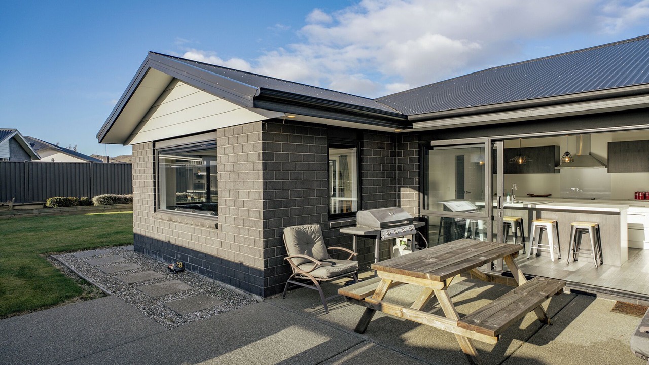 Photo of Outdoor in Lowburn