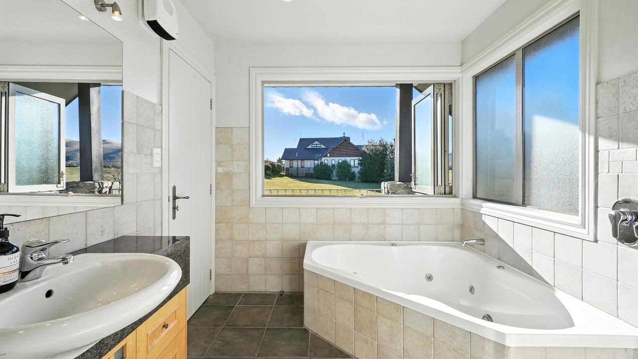 Photo of Bathroom in Windwhistle