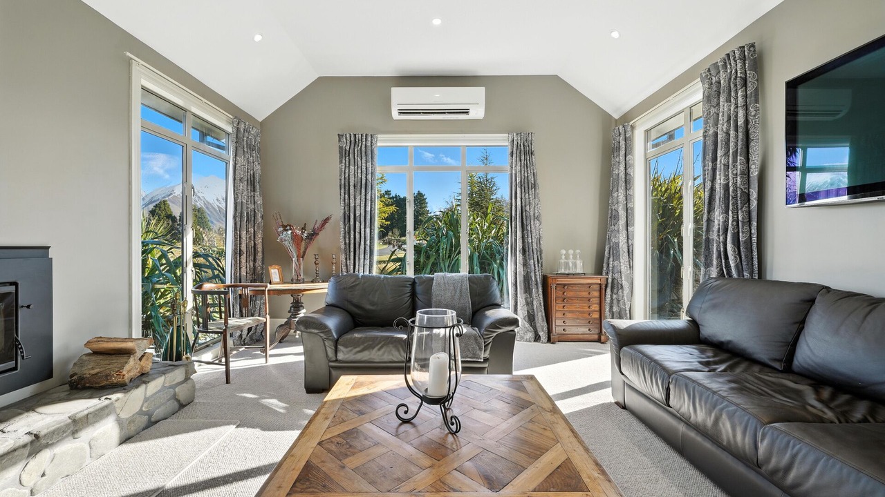Photo of Livingroom in Windwhistle