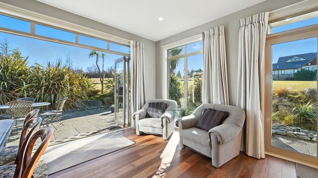 Photo of Livingroom in Windwhistle