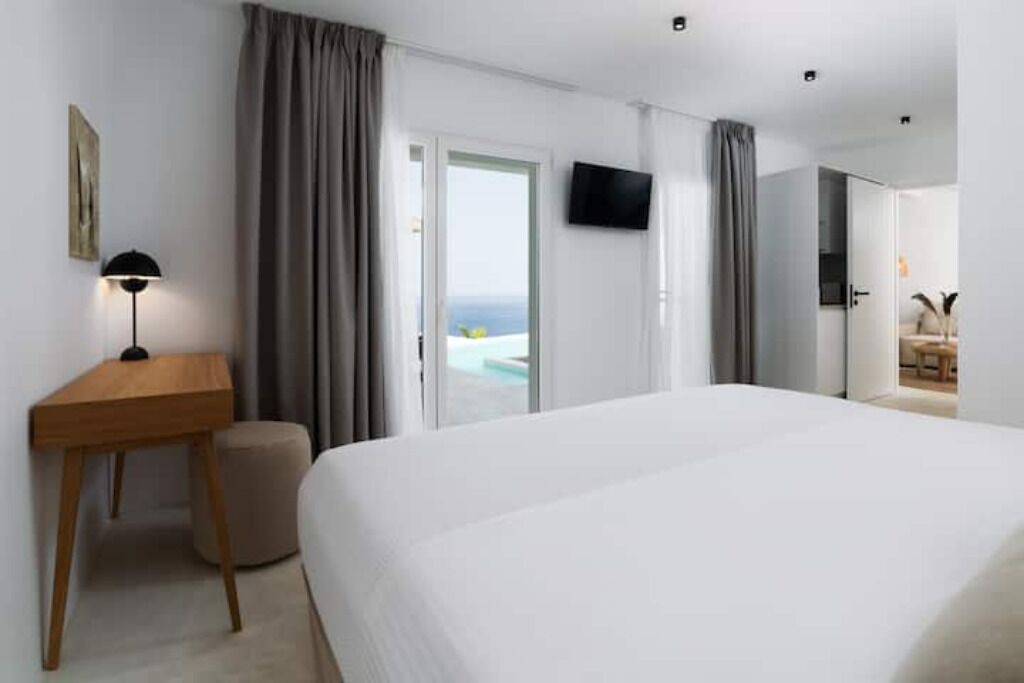 Photo of Bedroom in Paleopolis