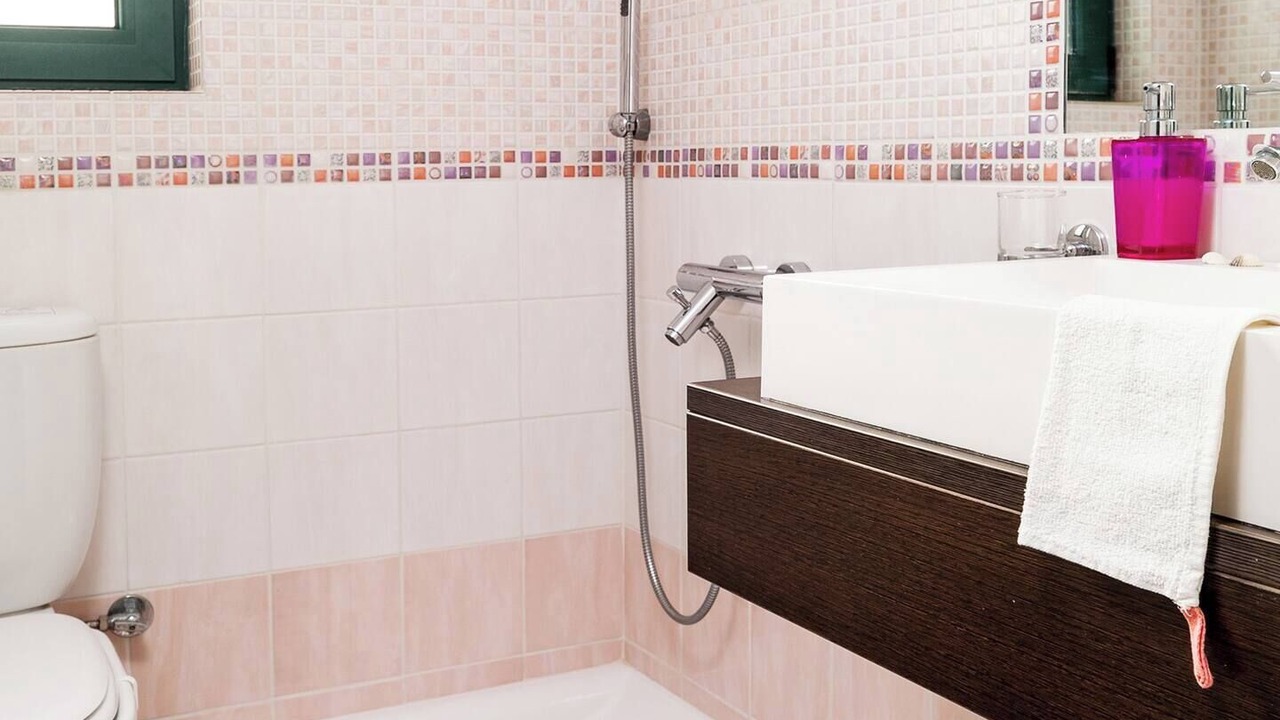 Photo of Bathroom in Megala Chorafia