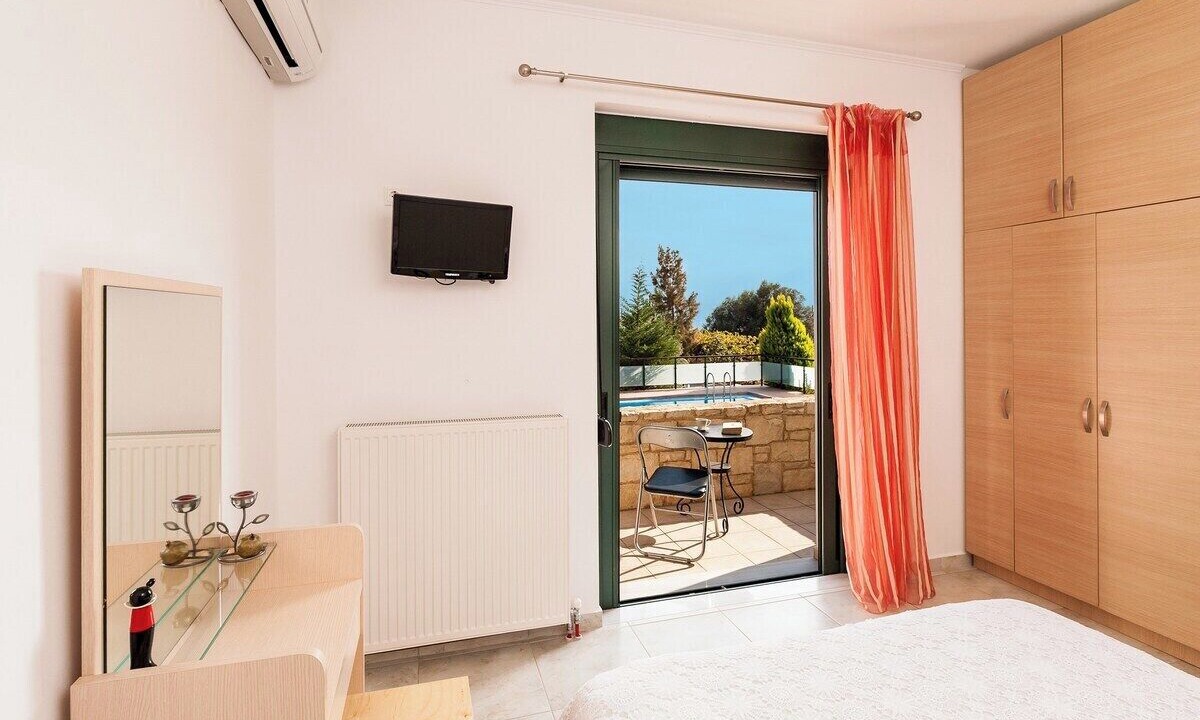 Photo of Bedroom in Megala Chorafia