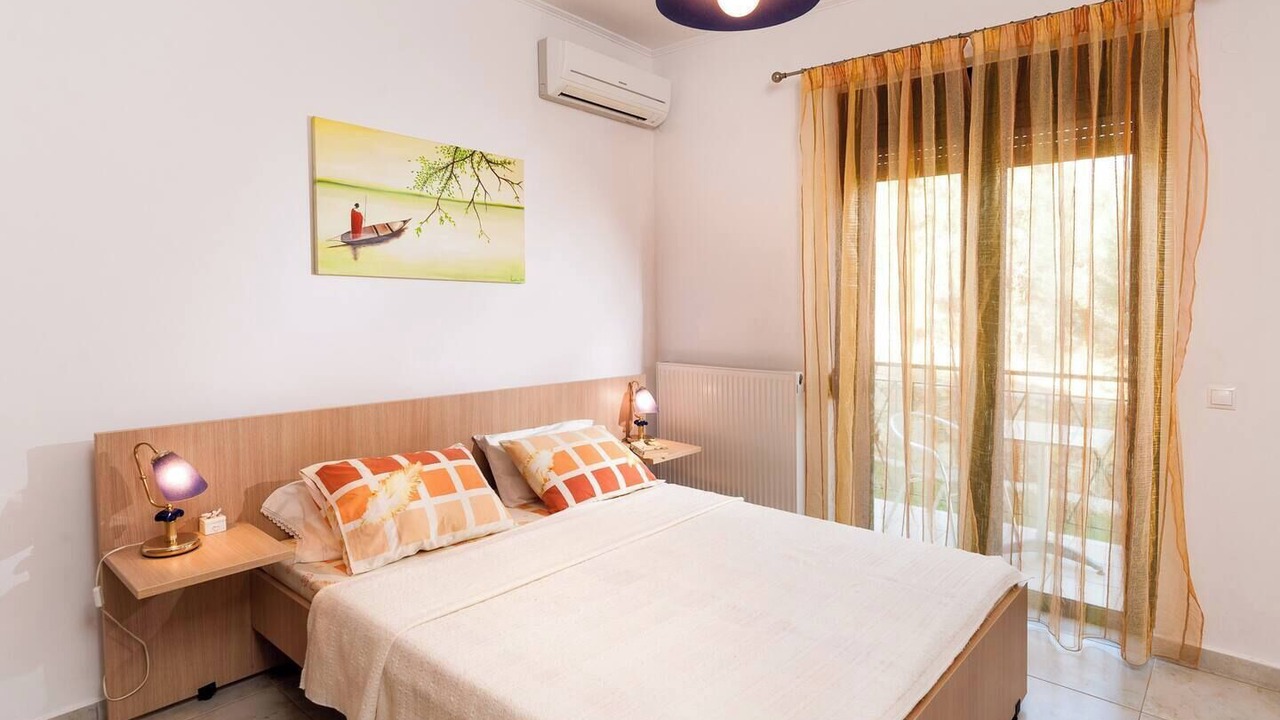 Photo of Bedroom in Megala Chorafia