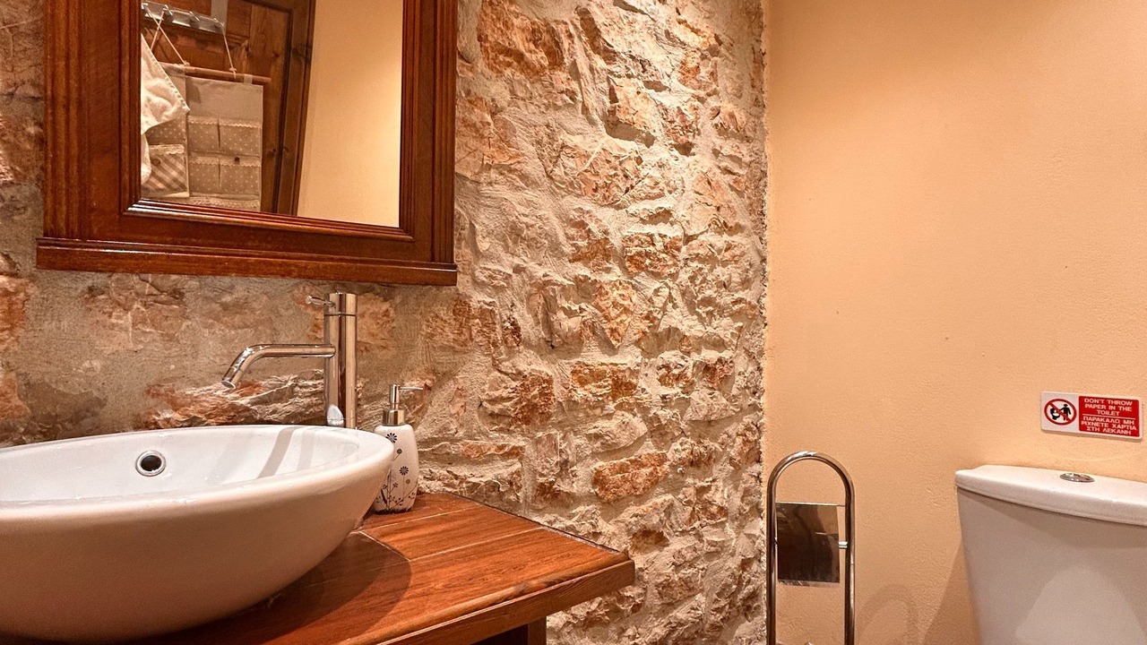 Photo of Bathroom in Potamia