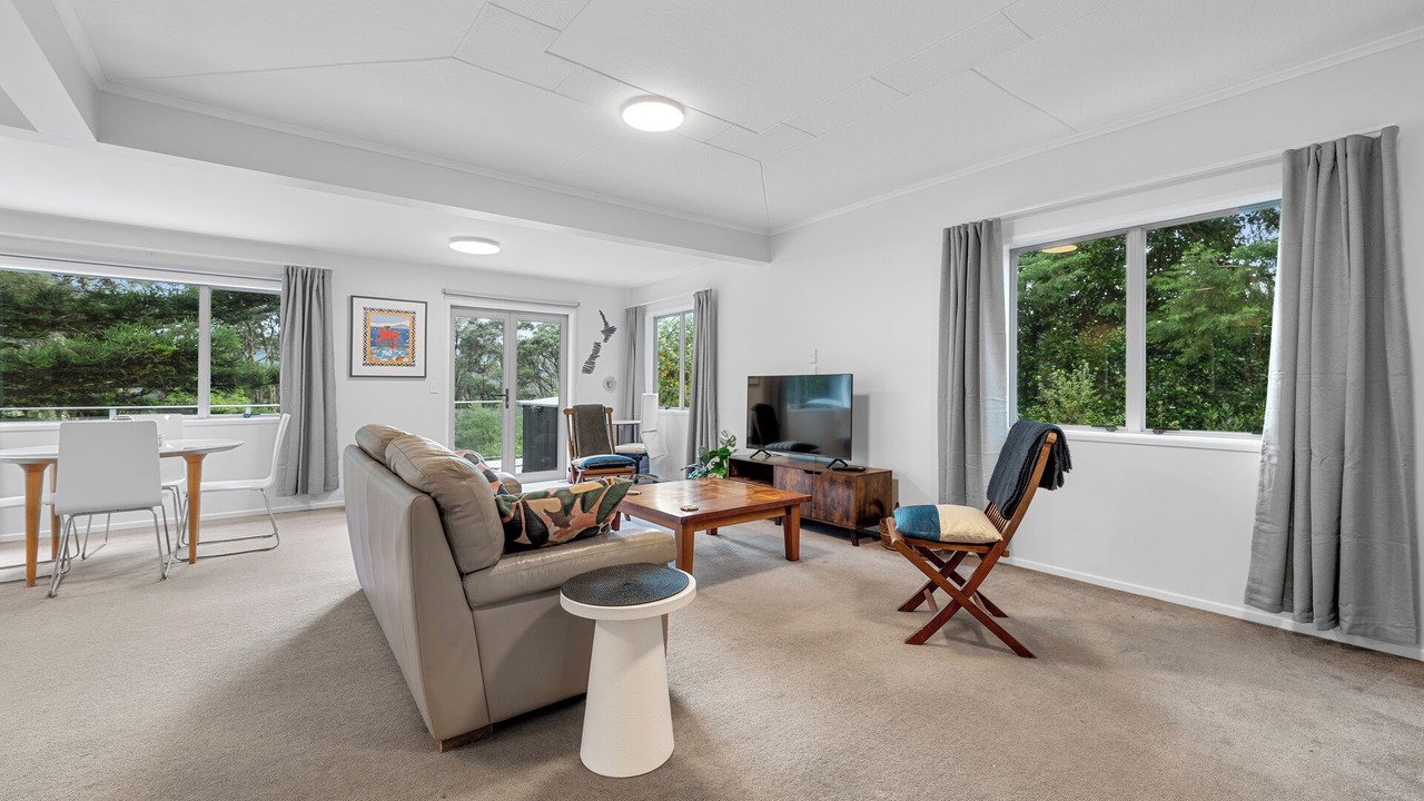 Photo of Livingroom in Titirangi