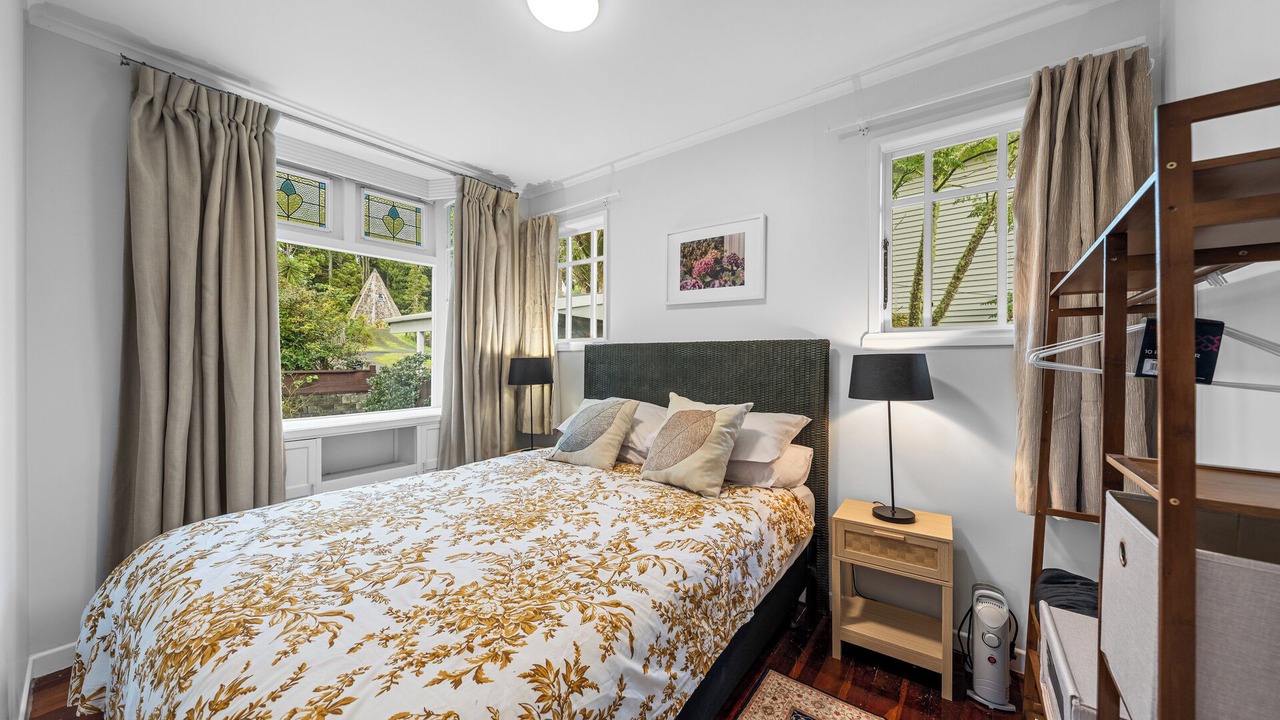 Photo of Bedroom in Titirangi