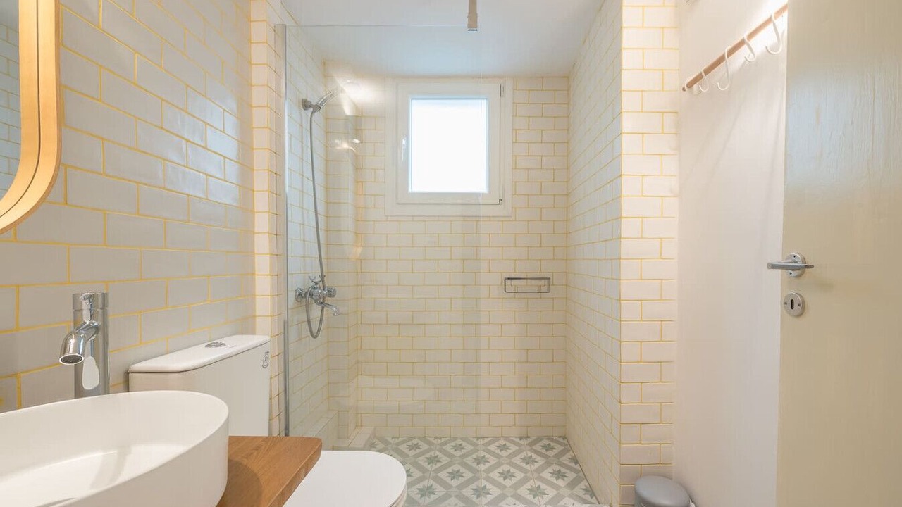 Photo of Bathroom in Kypseli