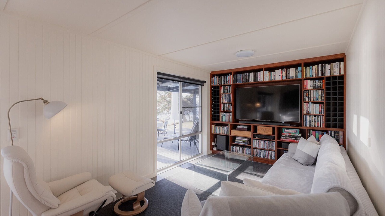 Photo of Livingroom in Spring Beach