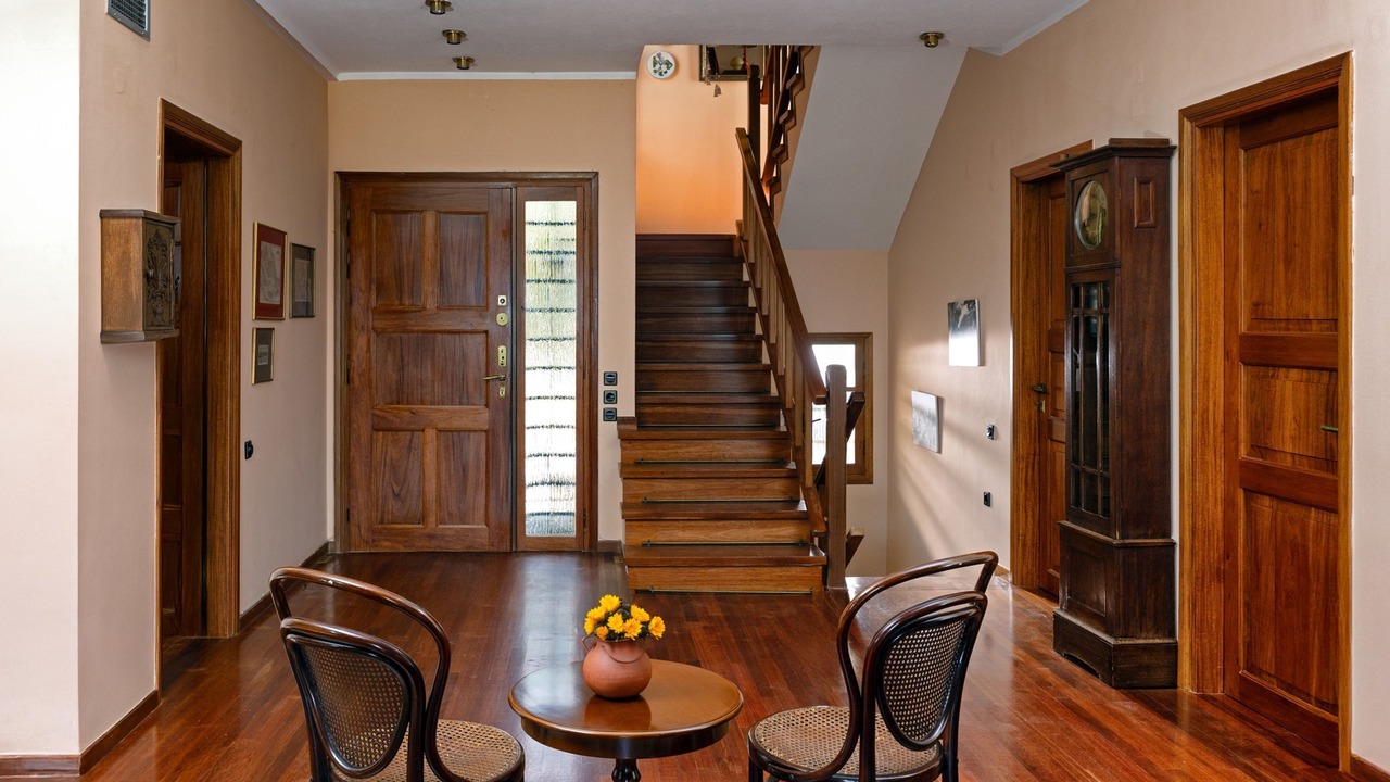 Photo of Others in Artemida