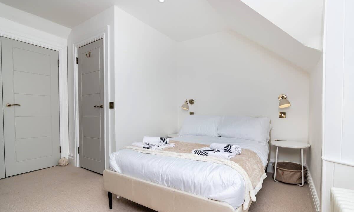 Photo of Bedroom in Newbattle