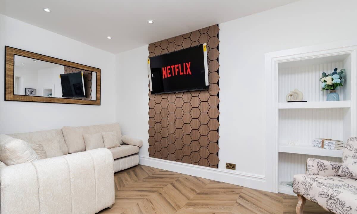 Photo of Livingroom in Newbattle