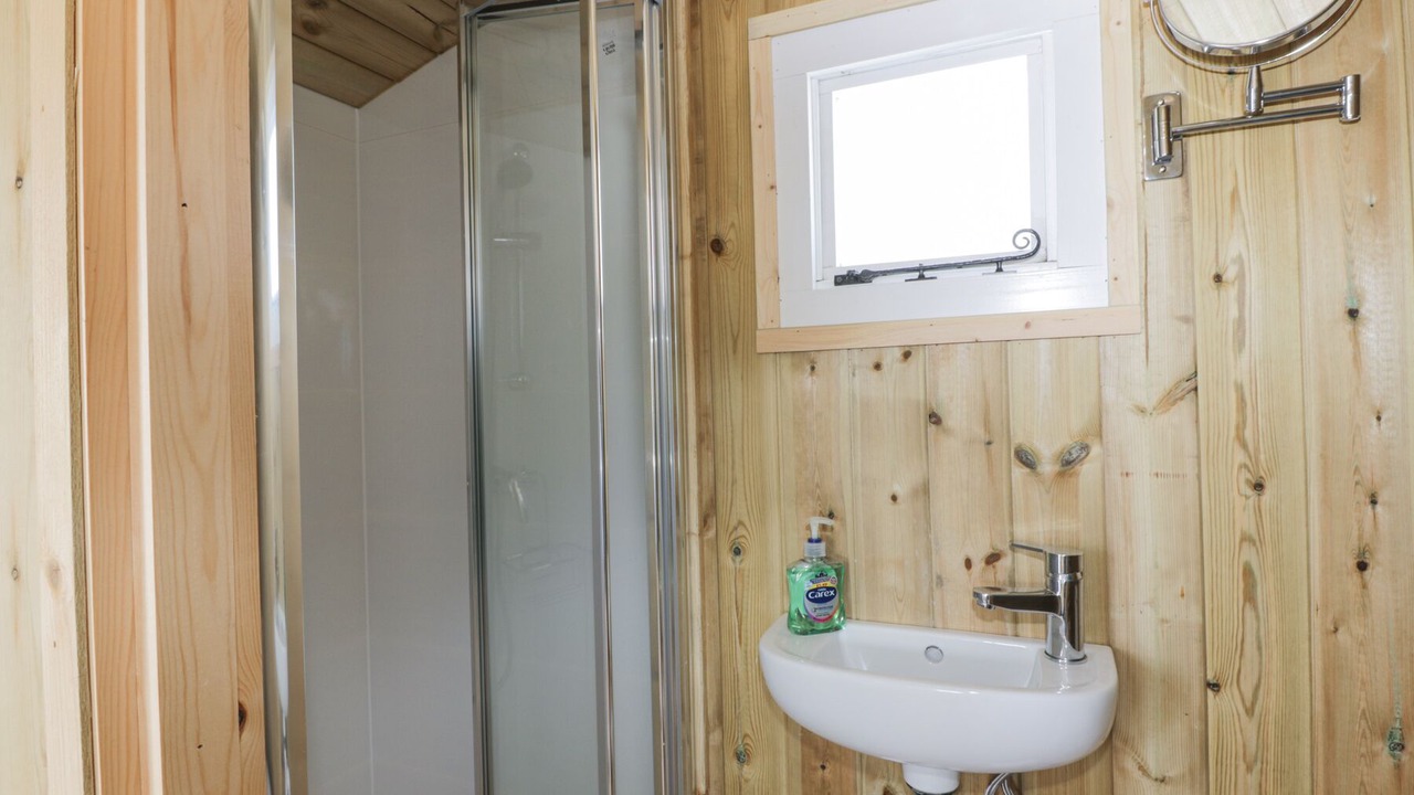 Photo of Bathroom in Maidens