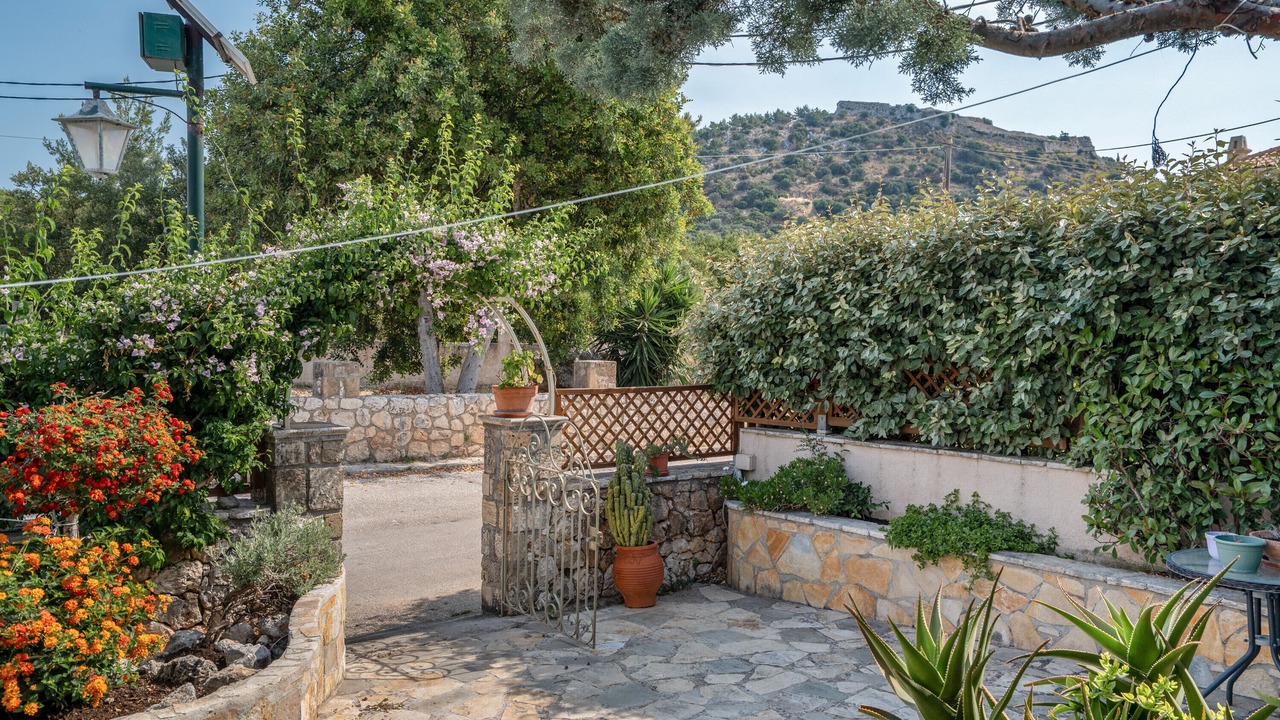 Photo of Outdoor in Mazarakata