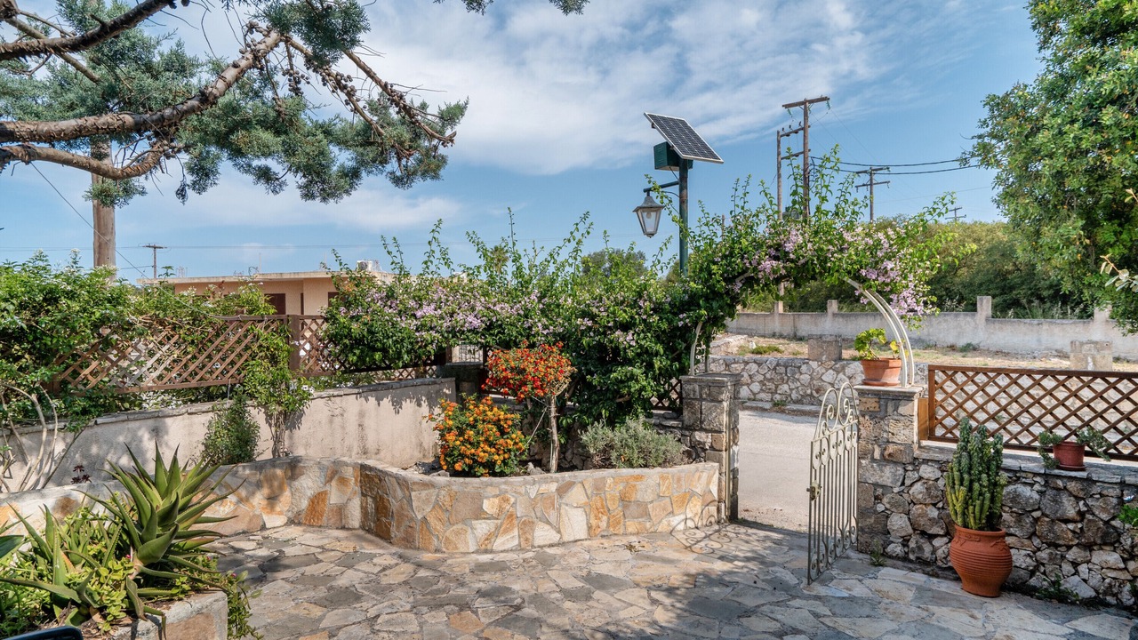 Photo of Outdoor in Mazarakata