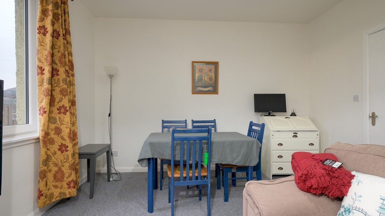 Photo of Livingroom in Restalrig