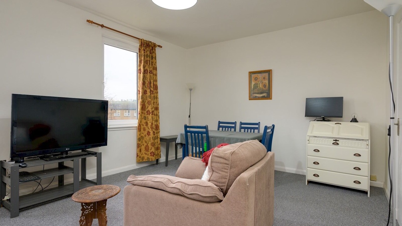 Photo of Livingroom in Restalrig