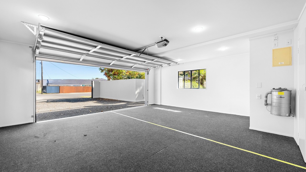 Photo of Others in Whenuapai
