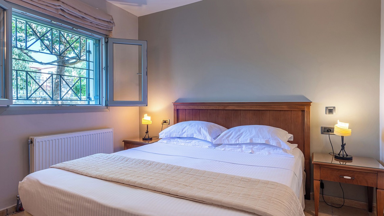 Photo of Bedroom in Longos