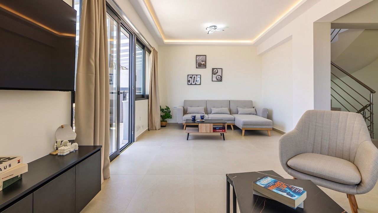 Photo of Livingroom in Gouvai