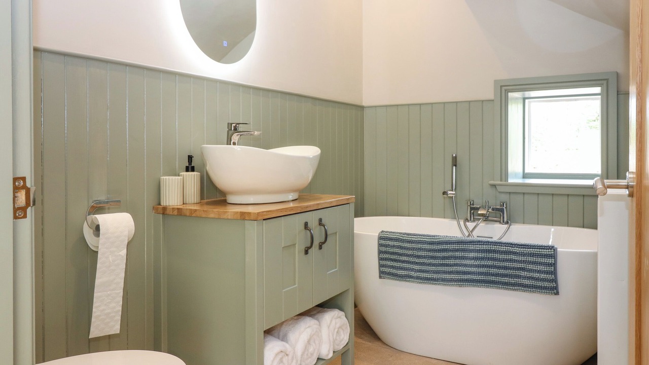 Photo of Bathroom in Oxton