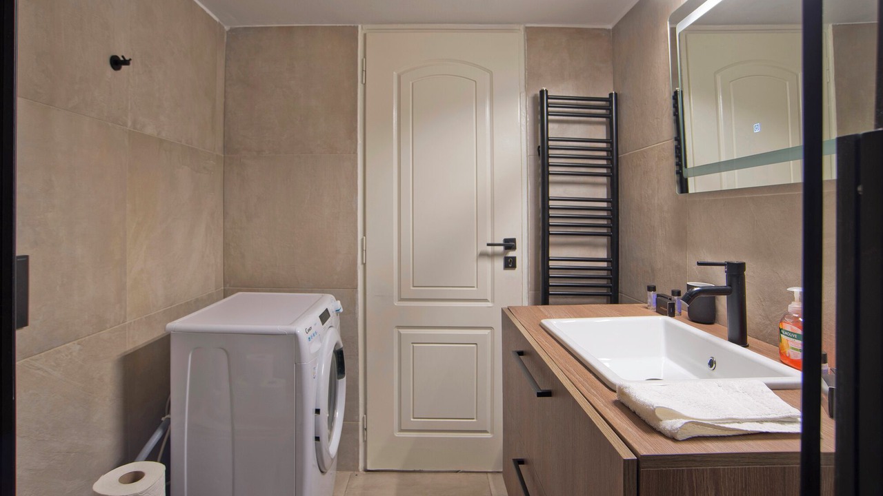 Photo of Bathroom in Peiraiki