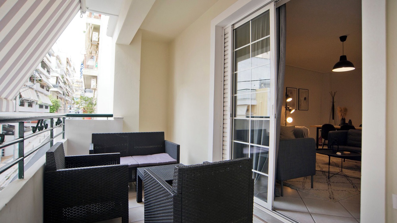 Photo of Patio Balcony in Peiraiki