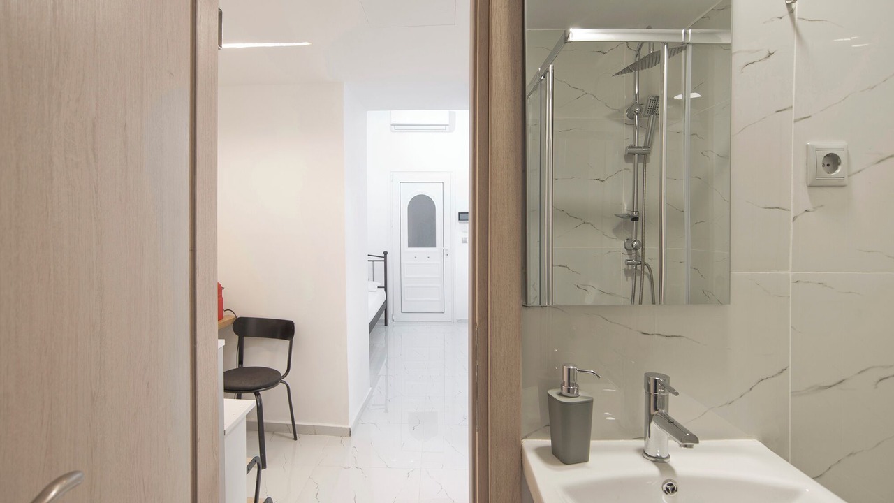 Photo of Bathroom in Peiraiki