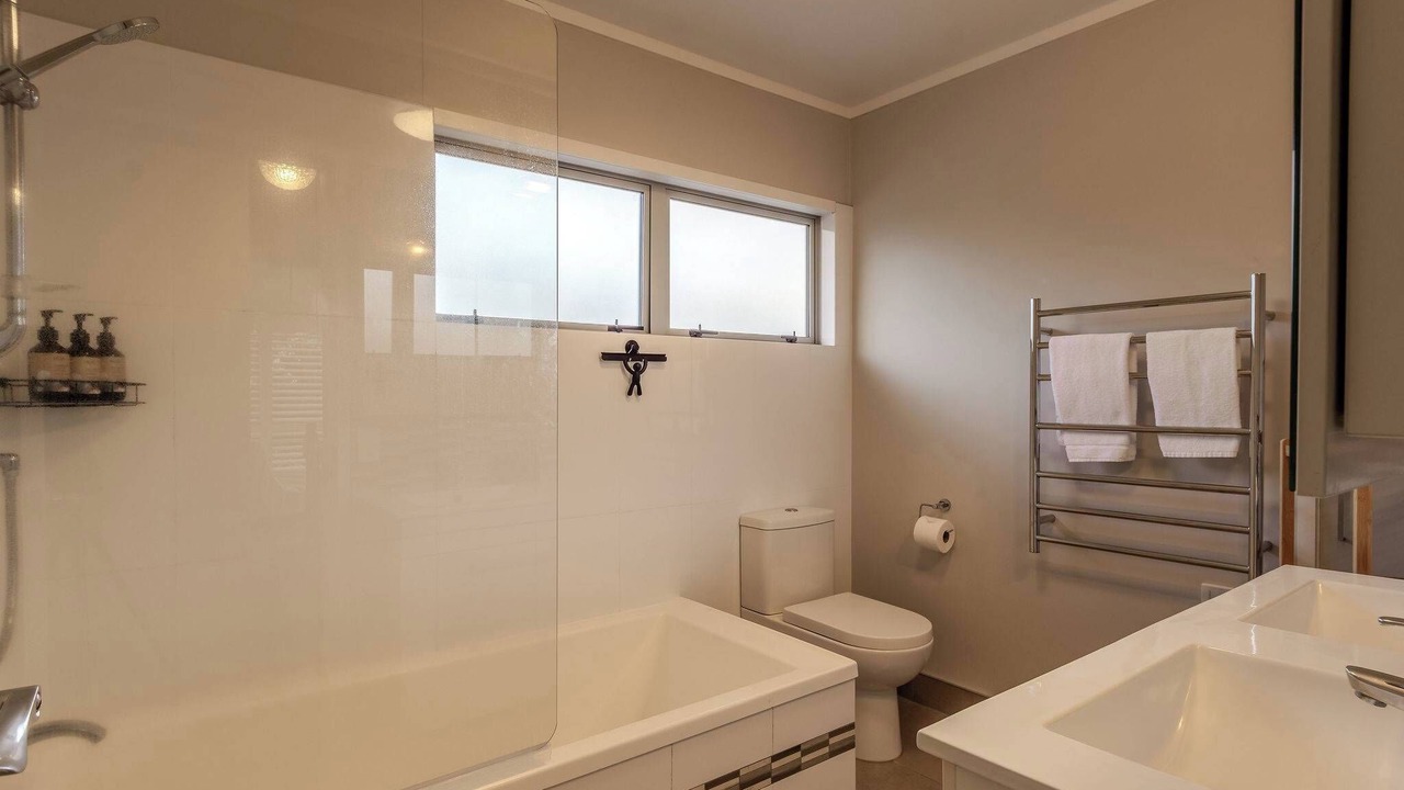 Photo of Bathroom in Lynmore