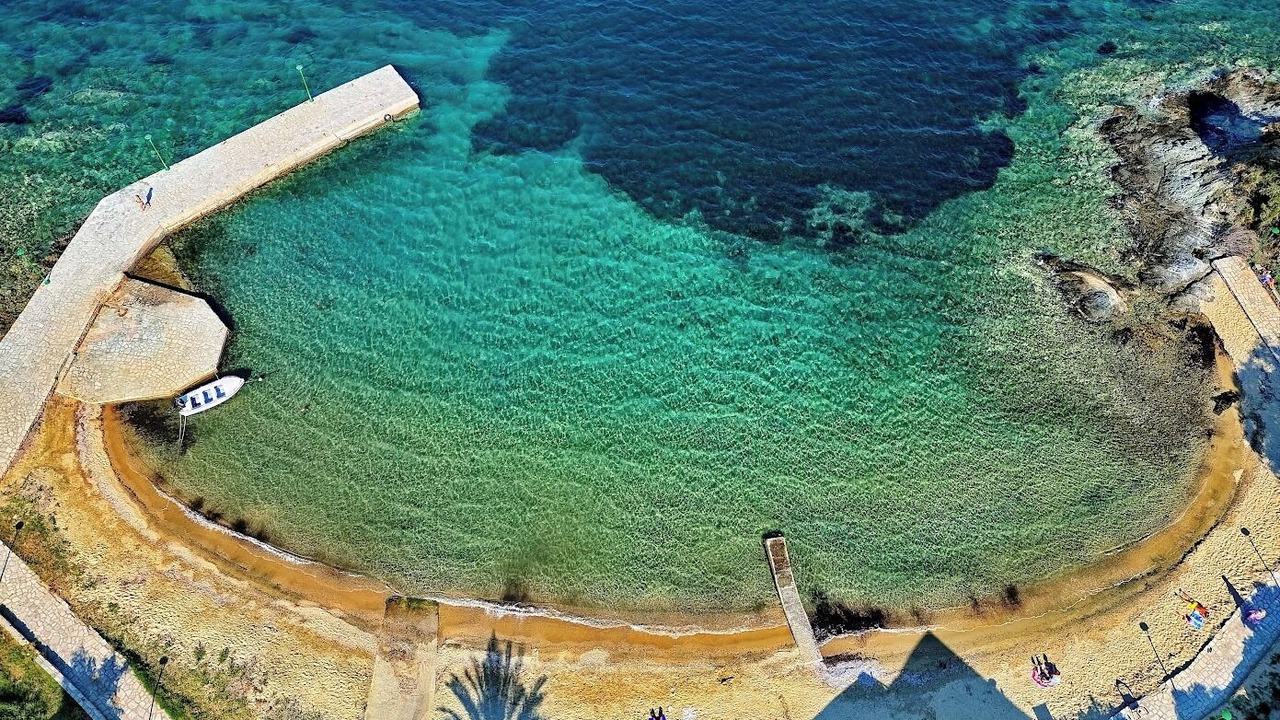 Photo of Others in Aristotelis