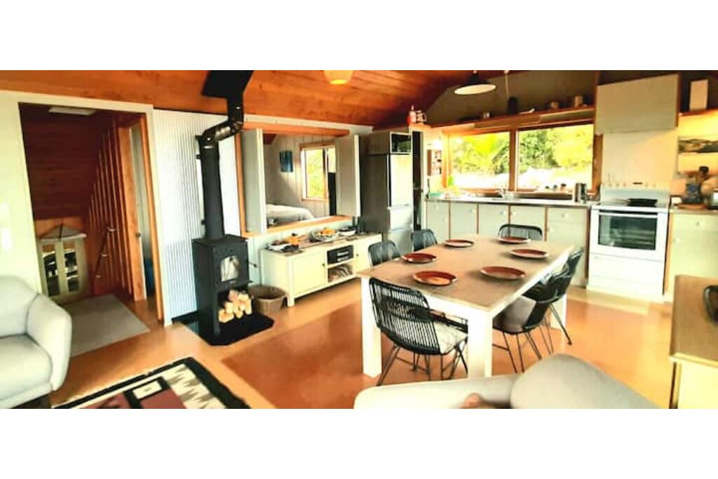 Photo of Livingroom in Tuateawa