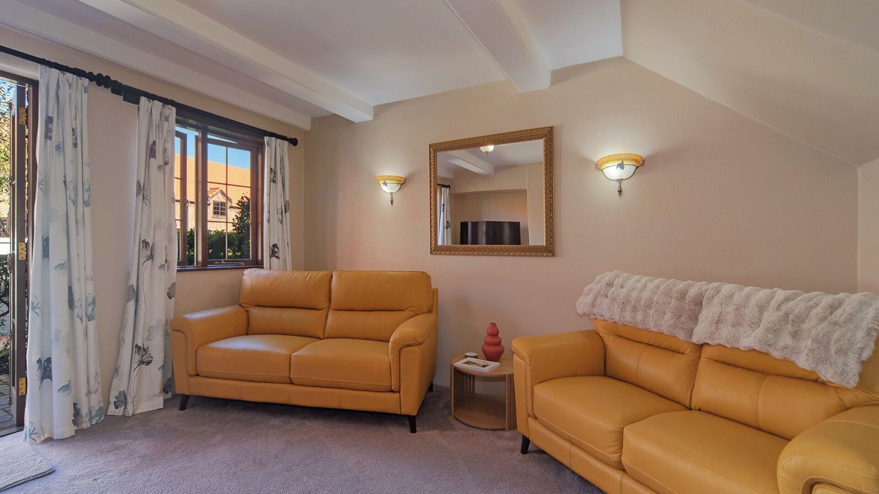 Photo of Livingroom in Stoke
