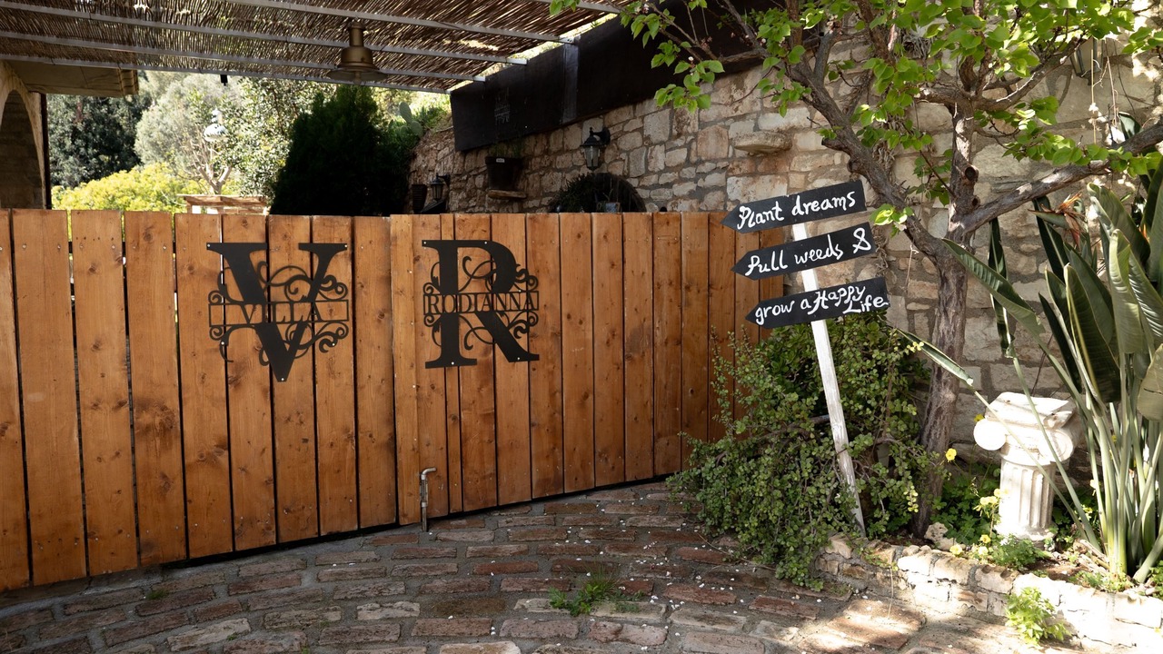 Photo of Outdoor in Rodhia