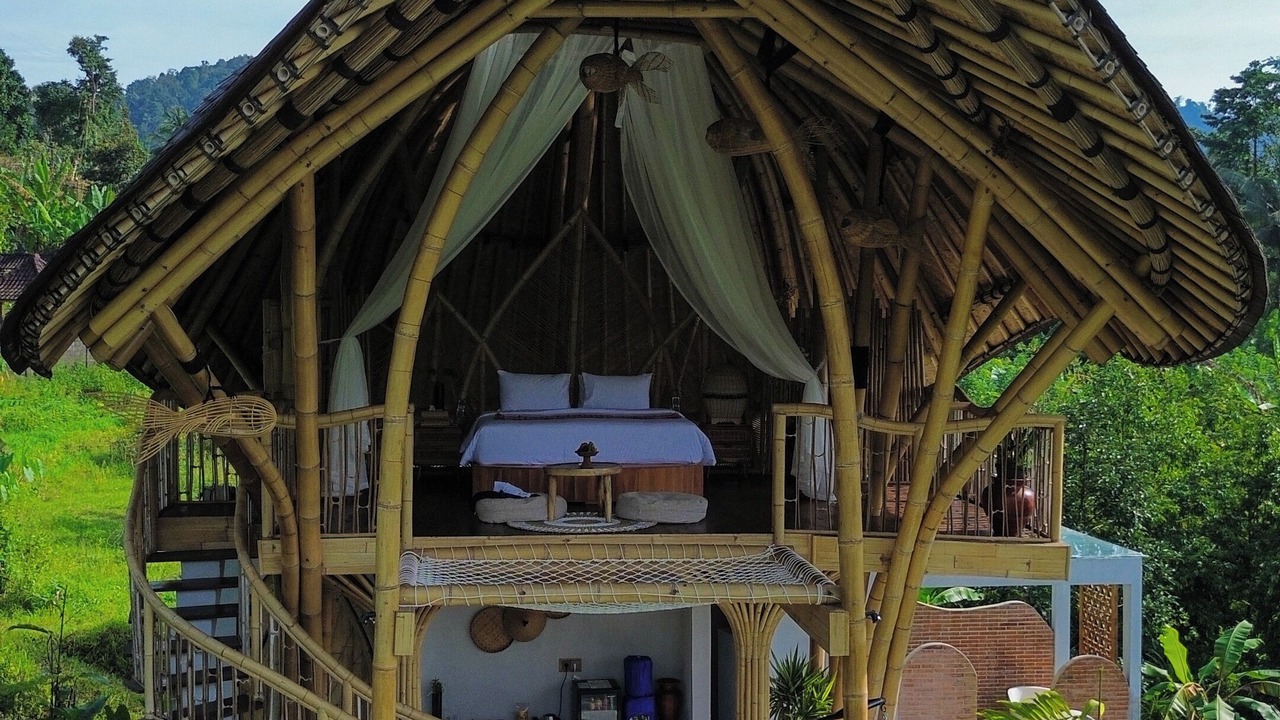 Photo of Outdoor in Selat