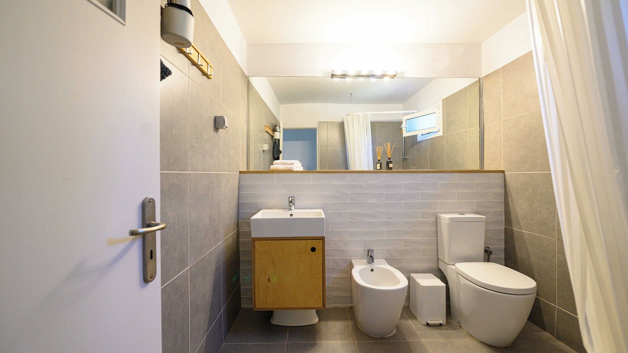 Photo of Bathroom in Katakolo