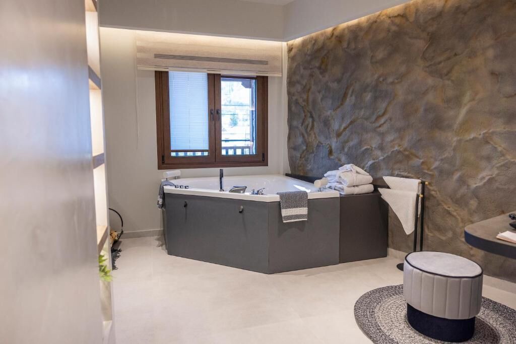 Photo of Bathroom in Kalambaka